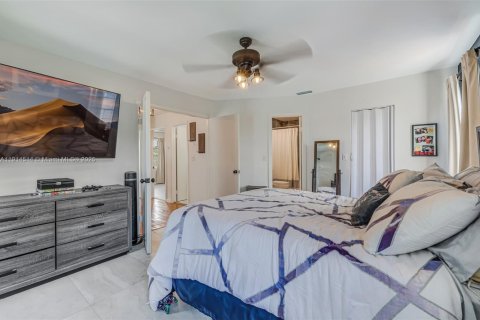 Villa ou maison à vendre à Miami, Floride: 3 chambres, 170.38 m2 № 1970017 - photo 23