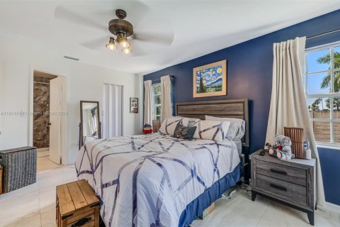 Villa ou maison à vendre à Miami, Floride: 3 chambres, 170.38 m2 № 1970017 - photo 22