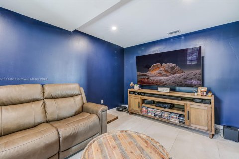 Villa ou maison à vendre à Miami, Floride: 3 chambres, 170.38 m2 № 1970017 - photo 13