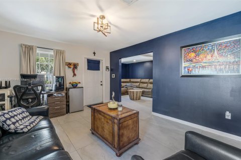 Villa ou maison à vendre à Miami, Floride: 3 chambres, 170.38 m2 № 1970017 - photo 11