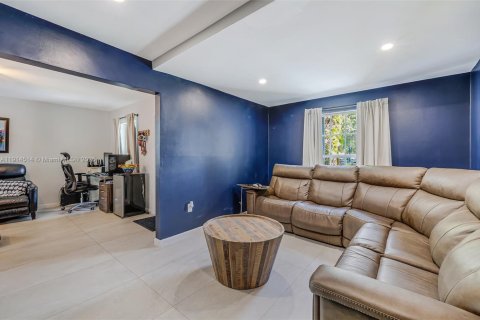 Villa ou maison à vendre à Miami, Floride: 3 chambres, 170.38 m2 № 1970017 - photo 6