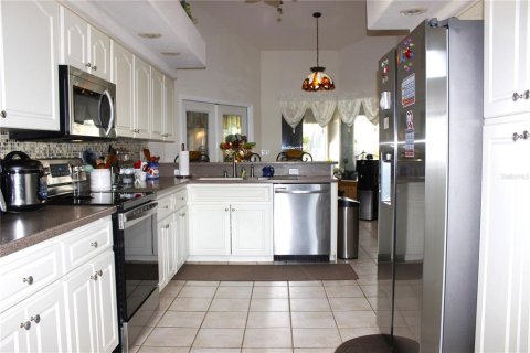 House in Spring Hill, Florida 4 bedrooms, 190.08 sq.m. № 1654828 - photo 10