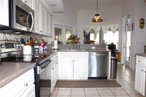 House in Spring Hill, Florida 4 bedrooms, 190.08 sq.m. № 1654828 - photo 11