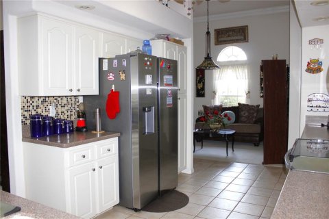 House in Spring Hill, Florida 4 bedrooms, 190.08 sq.m. № 1654828 - photo 14