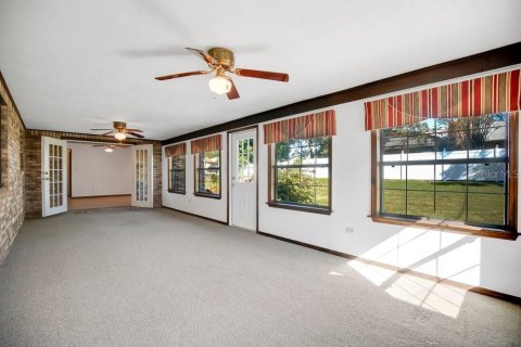 Villa ou maison à vendre à Deltona, Floride: 3 chambres, 177.81 m2 № 2418766 - photo 28