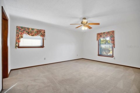 Villa ou maison à vendre à Deltona, Floride: 3 chambres, 177.81 m2 № 2418766 - photo 19