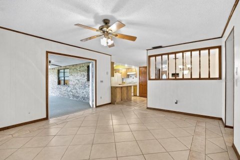 Villa ou maison à vendre à Deltona, Floride: 3 chambres, 177.81 m2 № 2418766 - photo 17