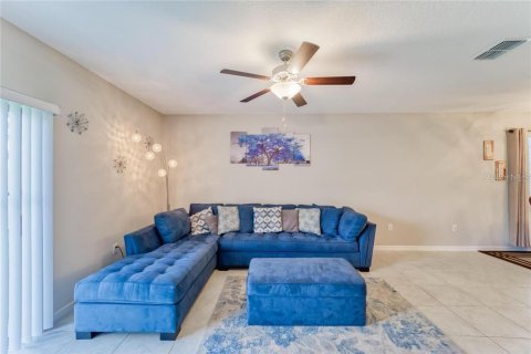 Villa ou maison à louer à Riverview, Floride: 5 chambres, 224.36 m2 № 2416894 - photo 5