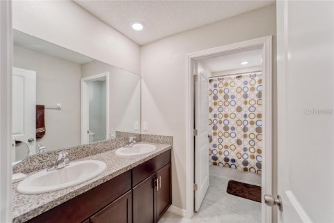 Villa ou maison à louer à Riverview, Floride: 5 chambres, 224.36 m2 № 2416894 - photo 13