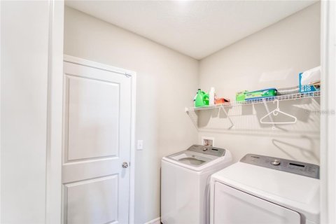 Villa ou maison à louer à Riverview, Floride: 5 chambres, 224.36 m2 № 2416894 - photo 9
