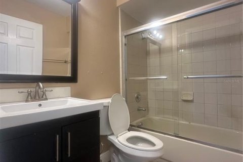 Condominio en alquiler en Orlando, Florida, 2 dormitorios, 84.08 m2 № 1917136 - foto 8