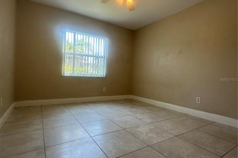 Condominio en alquiler en Orlando, Florida, 2 dormitorios, 84.08 m2 № 1917136 - foto 9