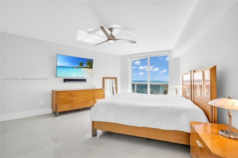 Condo in Sunny Isles Beach, Florida, 2 bedrooms  № 1963495 - photo 26