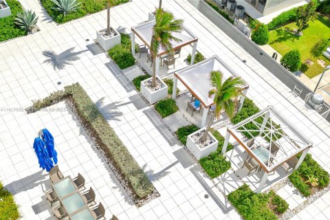 Снять в аренду кондоминиум в Санни-Айлс-Бич, Флорида 2 спальни, 147.81м2, № 1963495 - фото 4