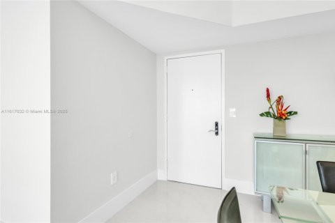 Condo in Sunny Isles Beach, Florida, 2 bedrooms  № 1963495 - photo 14