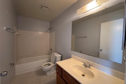 Condo in Altamonte Springs, Florida, 3 bedrooms  № 1808205 - photo 7
