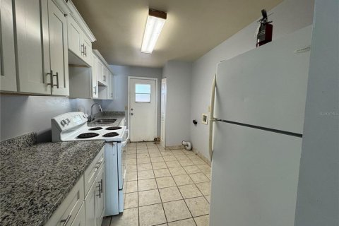 Condo in Altamonte Springs, Florida, 3 bedrooms  № 1808205 - photo 2