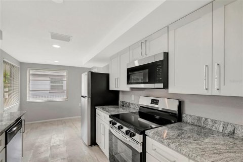 Casa en venta en Holiday, Florida, 3 dormitorios, 122.63 m2 № 1914236 - foto 13