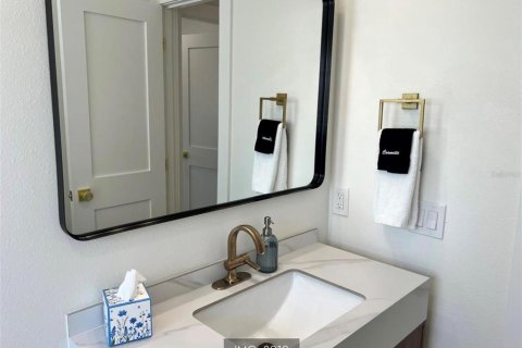 Villa ou maison à vendre à Sarasota, Floride: 2 chambres, 83.61 m2 № 2421884 - photo 22