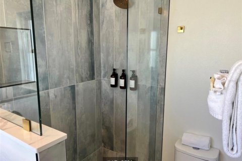Villa ou maison à vendre à Sarasota, Floride: 2 chambres, 83.61 m2 № 2421884 - photo 18