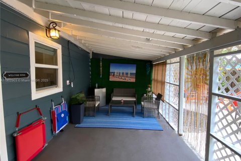 Immobilier commercial à louer à Fort Lauderdale, Floride: 33.82 m2 № 1954087 - photo 18