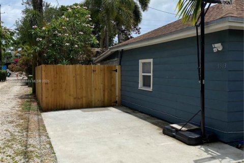 Immobilier commercial à louer à Fort Lauderdale, Floride: 33.82 m2 № 1954087 - photo 15