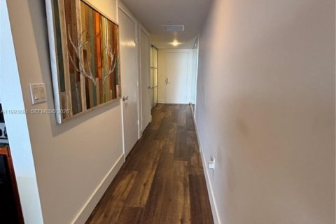 Купить кондоминиум в Халландейл-Бич, Флорида 1 спальня, 75.34м2, № 2055647 - фото 13