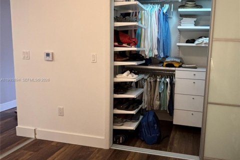 Купить кондоминиум в Халландейл-Бич, Флорида 1 спальня, 75.34м2, № 2055647 - фото 9