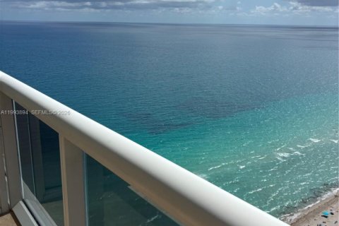 Купить кондоминиум в Халландейл-Бич, Флорида 1 спальня, 75.34м2, № 2055647 - фото 20