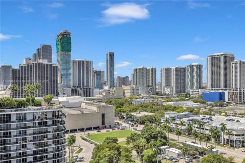 Copropriété à vendre à Miami, Floride: 2 chambres, 109.62 m2 № 1990398 - photo 25