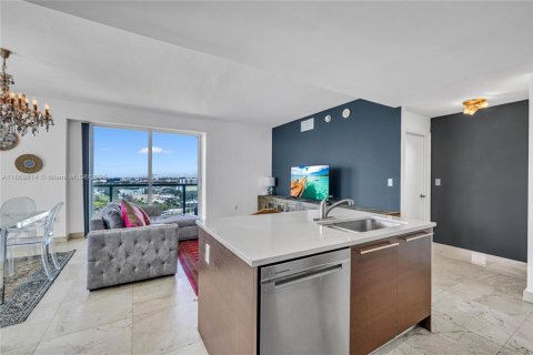 Copropriété à vendre à Miami, Floride: 2 chambres, 109.62 m2 № 1990398 - photo 2