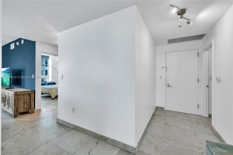 Copropriété à vendre à Miami, Floride: 2 chambres, 109.62 m2 № 1990398 - photo 16