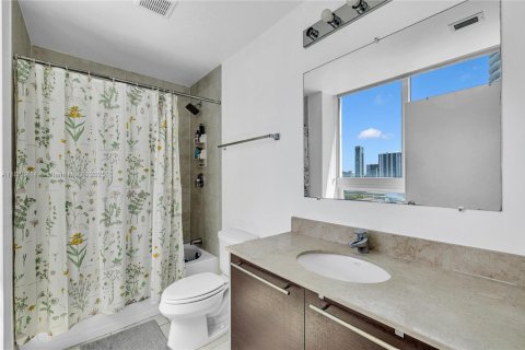 Copropriété à vendre à Miami, Floride: 2 chambres, 109.62 m2 № 1990398 - photo 18