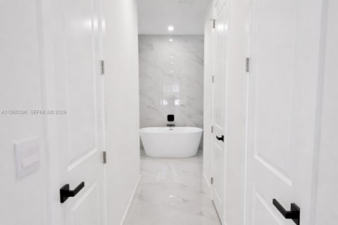 Villa ou maison à vendre à Cape Coral, Floride: 3 chambres № 2023260 - photo 20