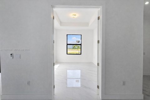 Villa ou maison à vendre à Cape Coral, Floride: 3 chambres № 2023260 - photo 15