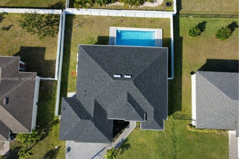 Villa ou maison à vendre à Cape Coral, Floride: 3 chambres № 2023260 - photo 3