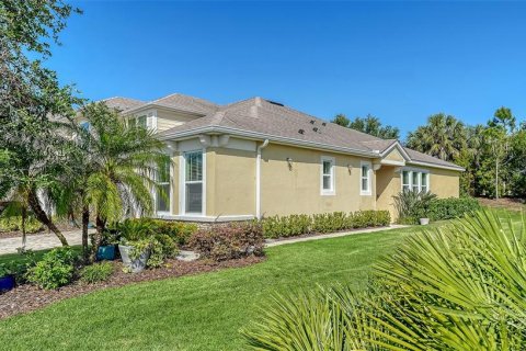Casa en venta en Lakewood Ranch, Florida, 2 dormitorios, 123.84 m2 № 1657187 - foto 2