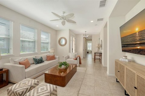 Casa en venta en Lakewood Ranch, Florida, 2 dormitorios, 123.84 m2 № 1657187 - foto 9