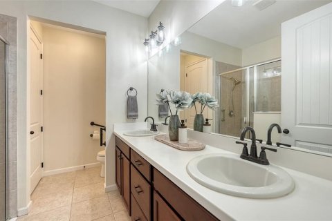 Casa en venta en Lakewood Ranch, Florida, 2 dormitorios, 123.84 m2 № 1657187 - foto 23