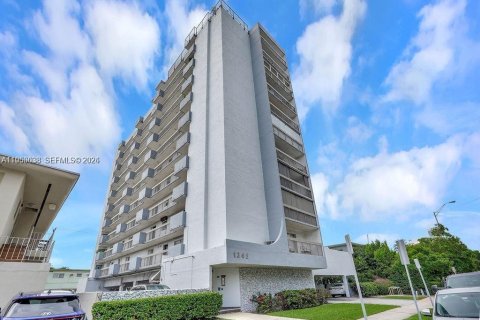 Copropriété à vendre à Miami Beach, Floride: 1 chambre, 85.28 m2 № 2008741 - photo 17