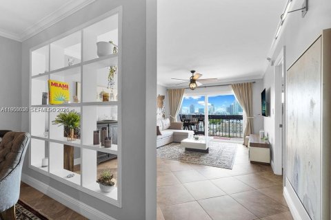 Copropriété à vendre à Miami Beach, Floride: 1 chambre, 85.28 m2 № 2008741 - photo 4