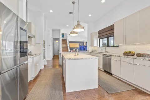 Villa ou maison à vendre à Cooper City, Floride: 5 chambres, 381.83 m2 № 2422064 - photo 16