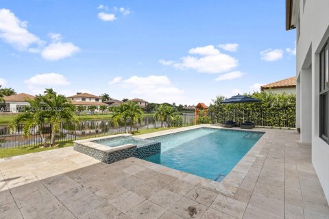Villa ou maison à vendre à Cooper City, Floride: 5 chambres, 381.83 m2 № 2422064 - photo 27