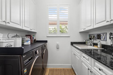 Villa ou maison à vendre à Cooper City, Floride: 5 chambres, 381.83 m2 № 2422064 - photo 20
