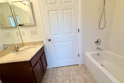 Touwnhouse à louer à Lake Mary, Floride: 3 chambres, 128.76 m2 № 2387419 - photo 12