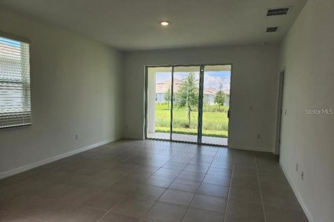 Casa en alquiler en Wesley Chapel, Florida, 3 dormitorios, 145.39 m2 № 1876964 - foto 7