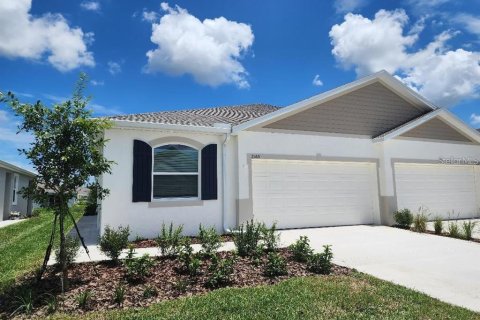 Casa en alquiler en Wesley Chapel, Florida, 3 dormitorios, 145.39 m2 № 1876964 - foto 1
