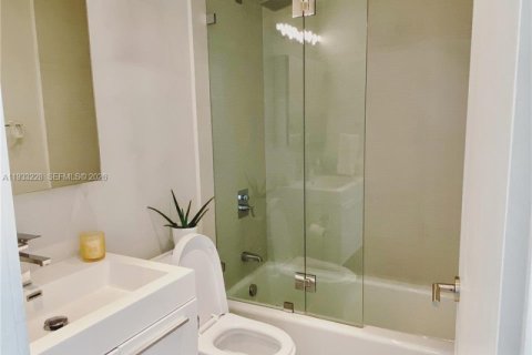 Купить кондоминиум в Майами, Флорида 2 спальни, 121.7м2, № 1991034 - фото 5