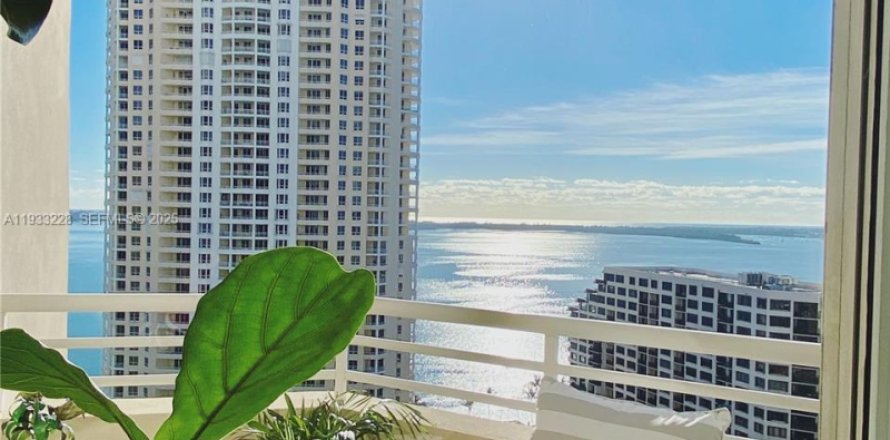 Condo in Miami, Florida, 2 bedrooms  № 1991034