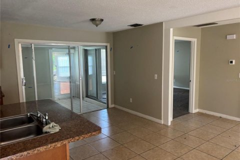 Casa en venta en Port Charlotte, Florida, 3 dormitorios, 129.69 m2 № 1851872 - foto 12